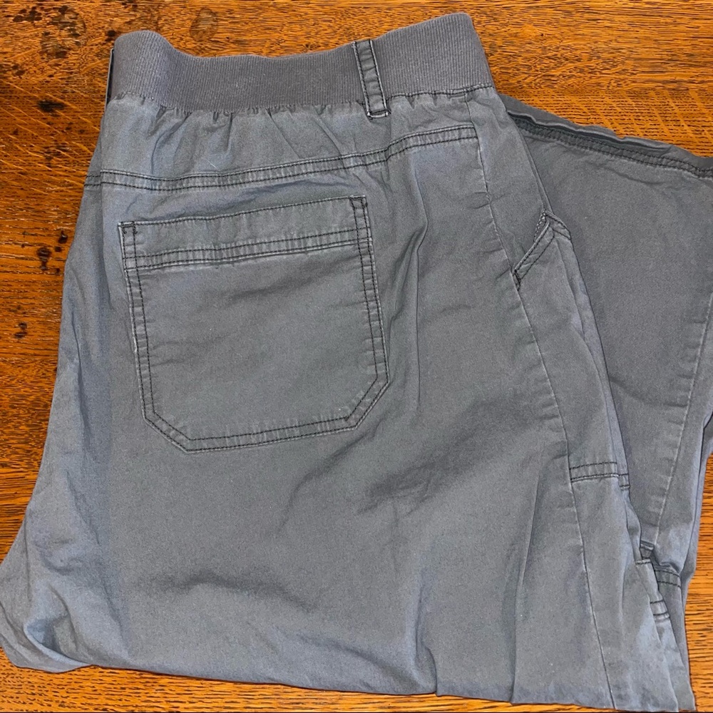 Utility Capris